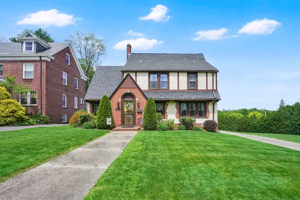 $434,900 | 146 Bellevue Avenue, Springfield, MA 01108