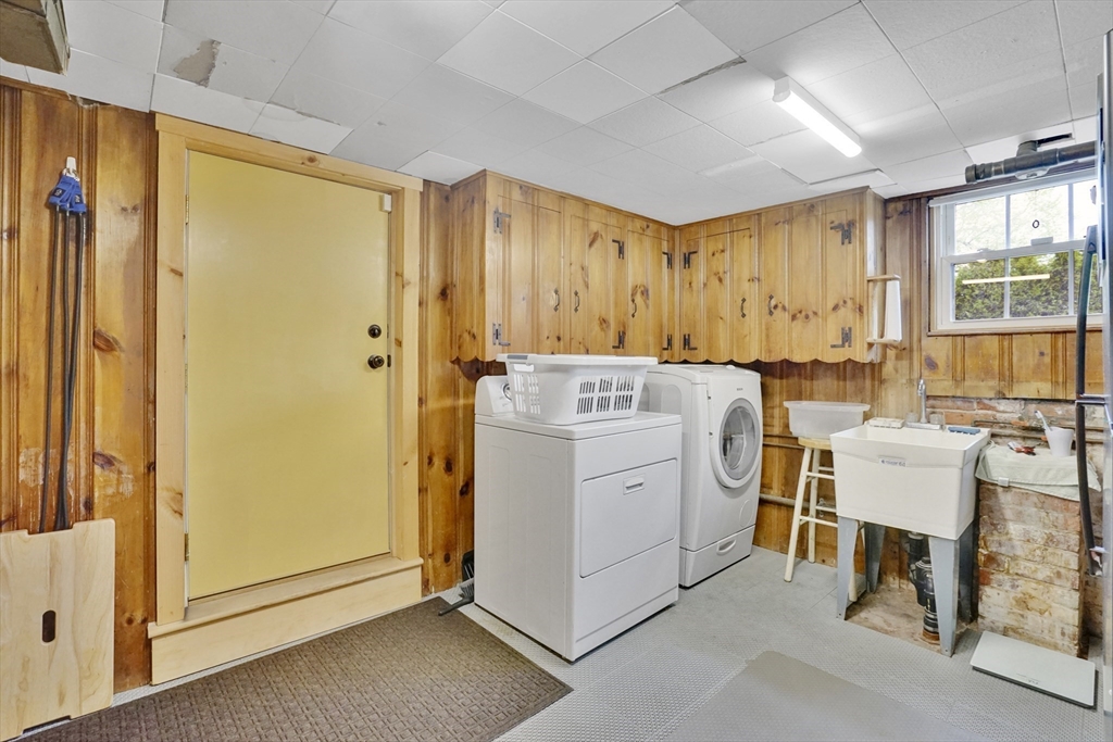 146 Bellevue Avenue Springfield, MA 01108 - Photo 36 of 42