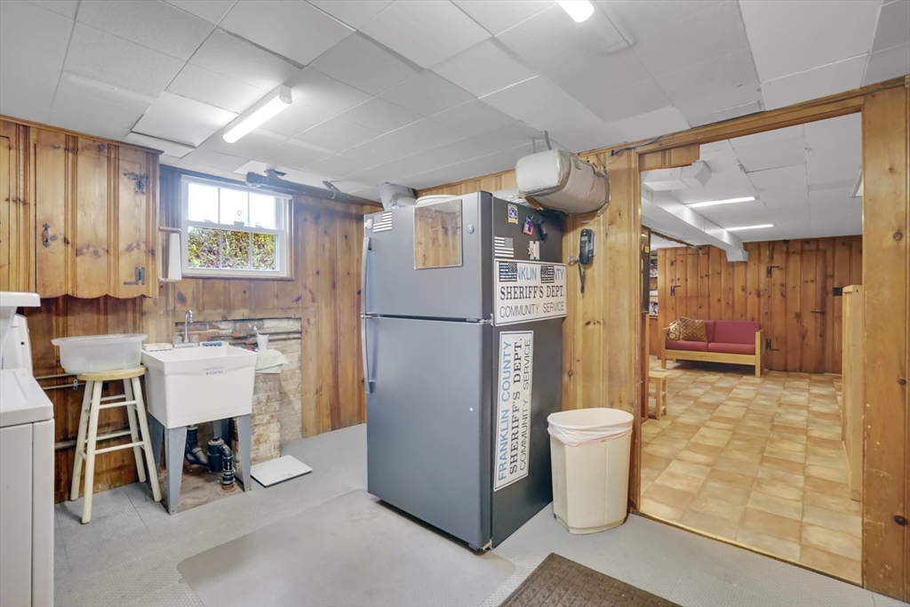 146 Bellevue Avenue Springfield, MA 01108 - Photo 41 of 42
