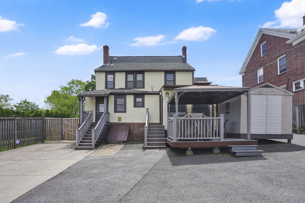 146 Bellevue Avenue Springfield, MA 01108 - Photo 7 of 42