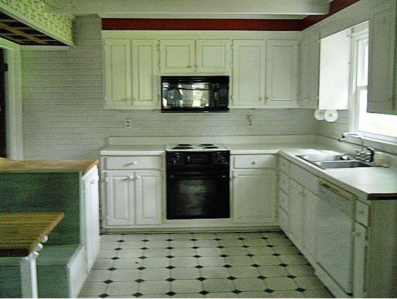 7810 Lebanon Road Mebane, NC 27302 - Photo 4 of 16 Kitchen