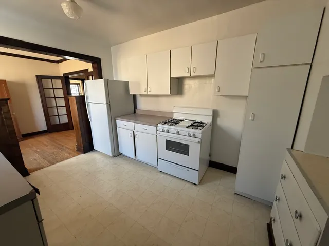 $1,225 | 6645 West 21st Street, Unit 206, Berwyn, IL 60402