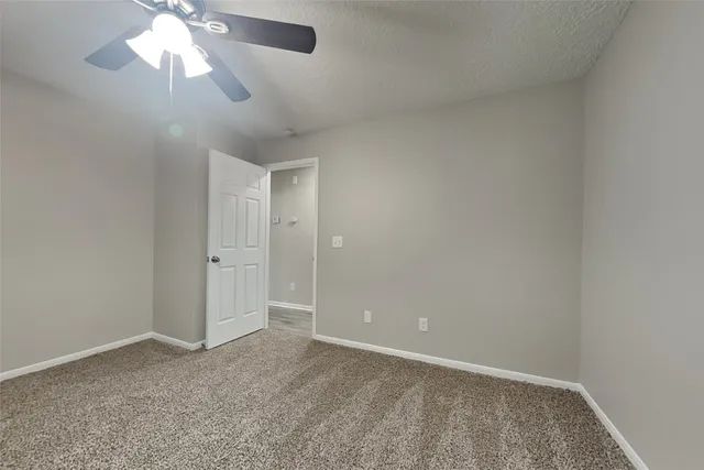 $2,145 | 5 Regency Court, Conroe, TX 77304