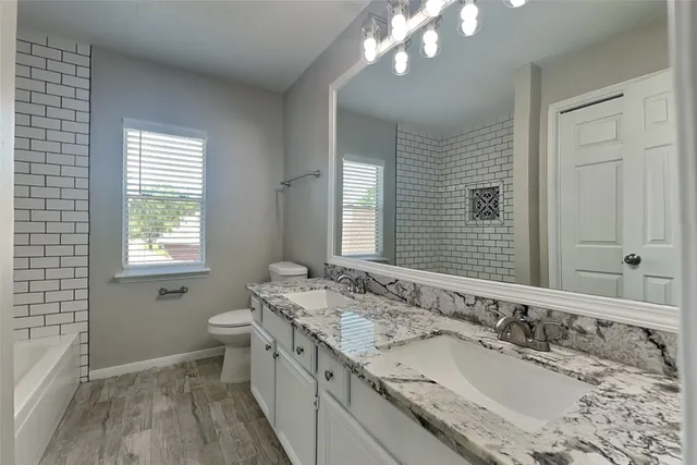 $2,145 | 5 Regency Court, Conroe, TX 77304