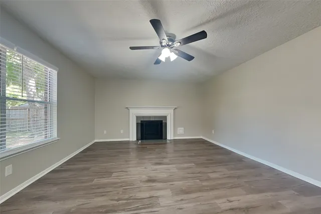 $2,145 | 5 Regency Court, Conroe, TX 77304