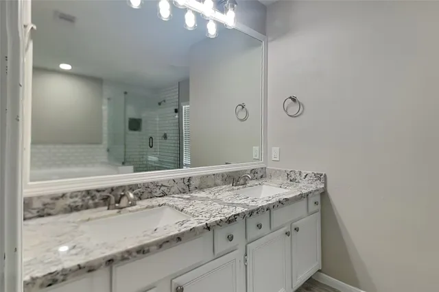 $2,145 | 5 Regency Court, Conroe, TX 77304