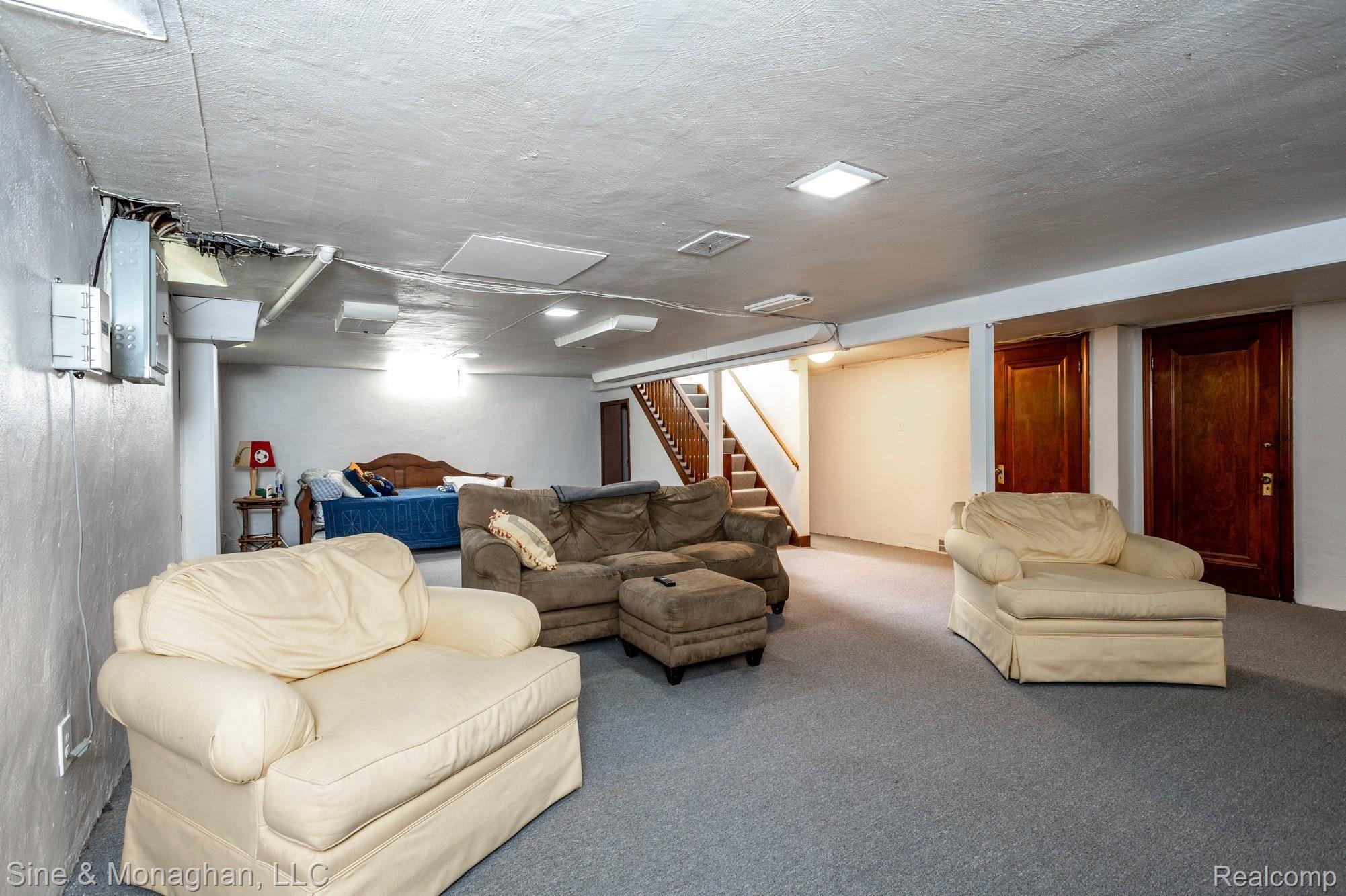834 Rivard Boulevard Grosse Pointe, MI 48230 - Photo 24 of 48 834 Rivard S024.jpg