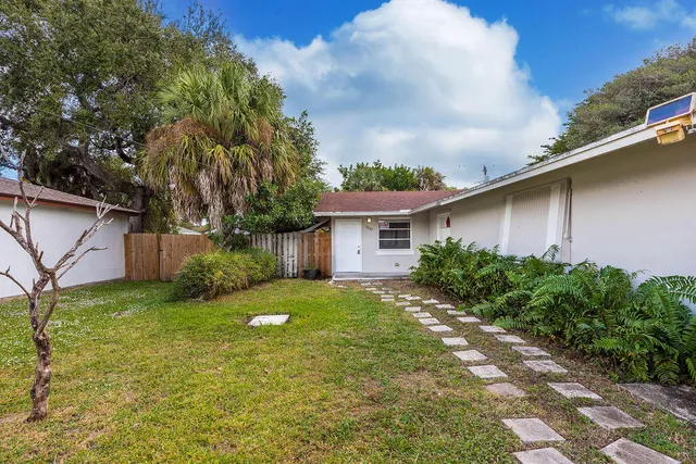 $1,250 | 8642 Sunset Drive, Unit B, Palm Beach Gardens, FL 33410