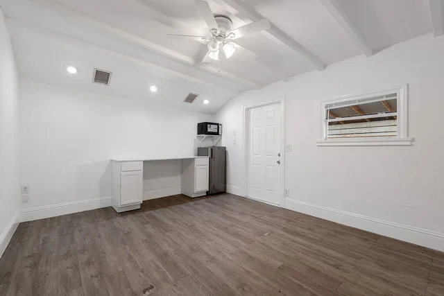 $1,250 | 8642 Sunset Drive, Unit B, Palm Beach Gardens, FL 33410