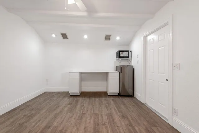 $1,250 | 8642 Sunset Drive, Unit B, Palm Beach Gardens, FL 33410