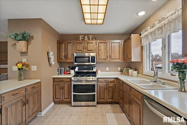 $255,000 | 502 West 11th Street, Rock Falls, IL 61071