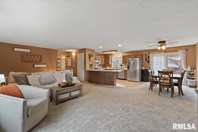 $255,000 | 502 West 11th Street, Rock Falls, IL 61071