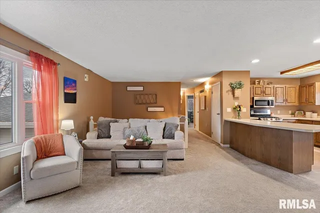 $255,000 | 502 West 11th Street, Rock Falls, IL 61071