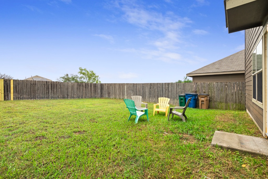 7204 Outfitter Drive Austin, TX 78744 - Photo 30 of 33