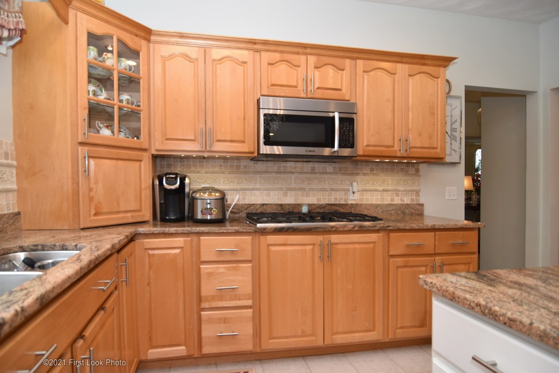 64 Red Hawk Drive Cranston, RI 02921 - Photo 8 of 49 KITCHEN