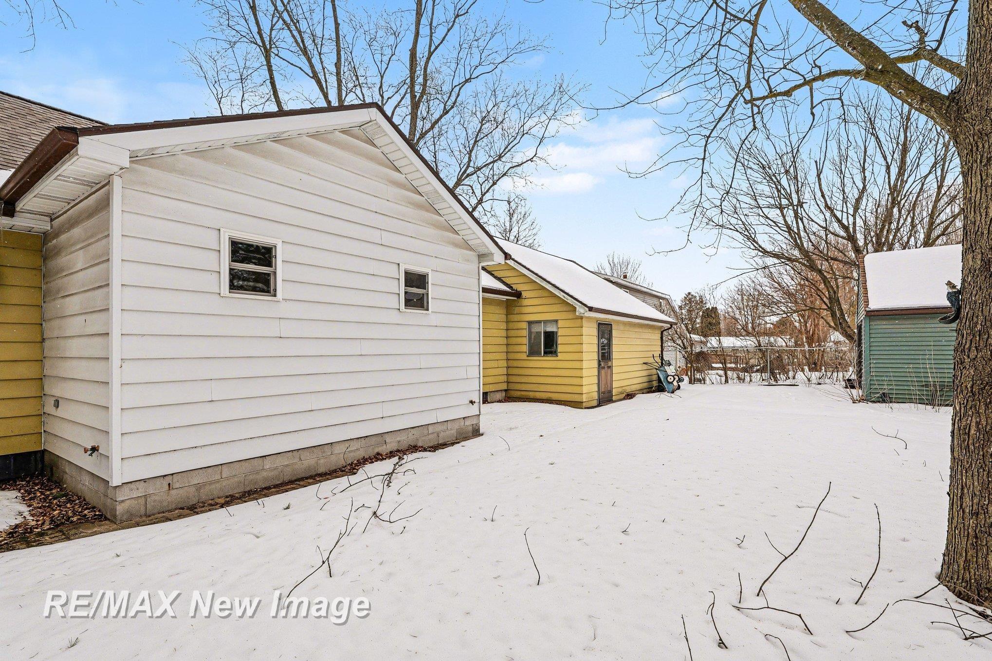 540 South Hemlock Road Hemlock, MI 48626 - Photo 29 of 33