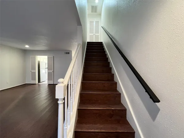 $1,350 | 9901 Sharpcrest Street, Unit L10, Houston, TX 77036