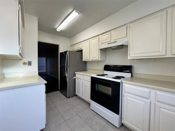 $1,350 | 9901 Sharpcrest Street, Unit L10, Houston, TX 77036