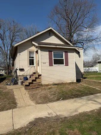 $60,000 | 229 North 6th Avenue, Kankakee, IL 60901