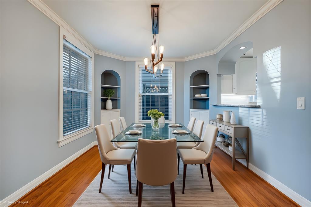 818 Valencia Street Dallas, TX 75223 - Photo 11 of 38 a dining room with furniture and window