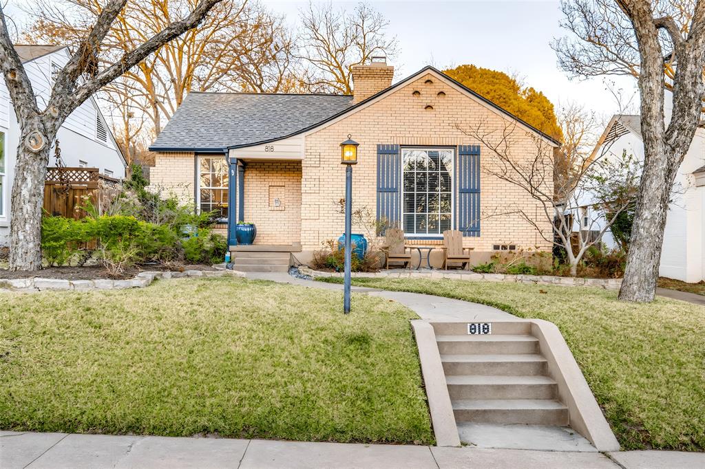 818 Valencia Street Dallas, TX 75223 - Photo 2 of 38 a front view of a house with garden