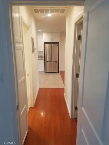 $2,825 | 2517 Foothill Boulevard, La Crescenta, CA 91214