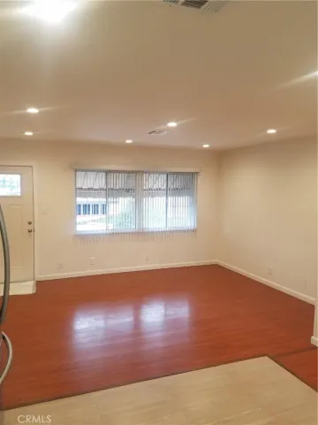 $2,900 | 2517 Foothill Boulevard, La Crescenta, CA 91214