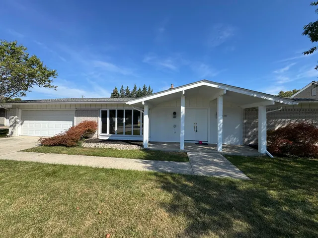 $374,000 | 4655 Ashburton Place, Sterling Heights, MI 48310