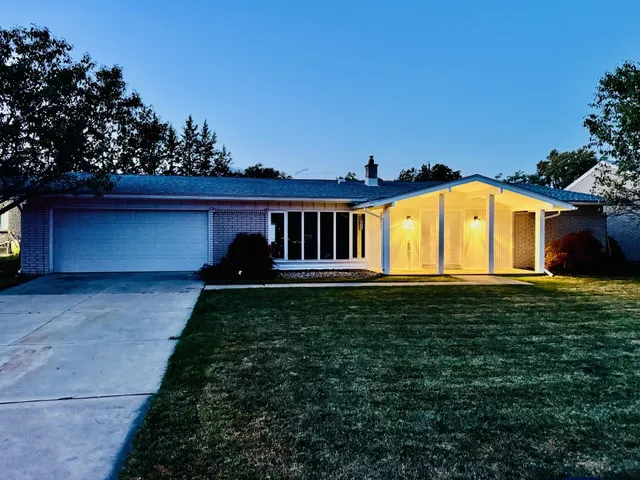 $374,000 | 4655 Ashburton Place, Sterling Heights, MI 48310