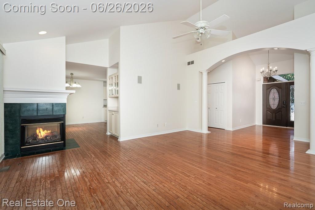 227 Bloomer Ridge Court Rochester, MI 48307 - Photo 7 of 45 227 Bloomer Ridge Court_MLS-007.jpg