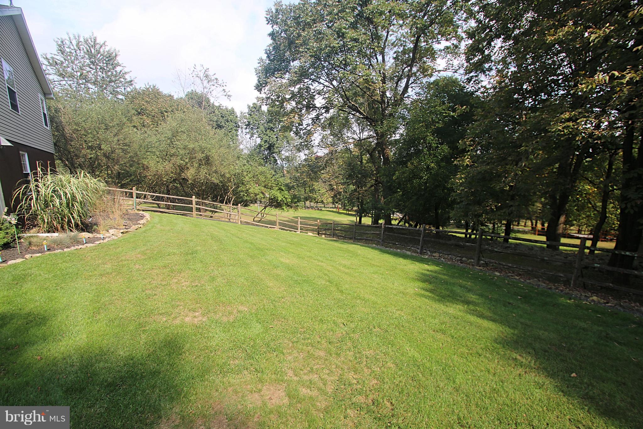 164 Hardt Hill Road Bechtelsville, PA 19505 - Photo 23 of 46 Yard