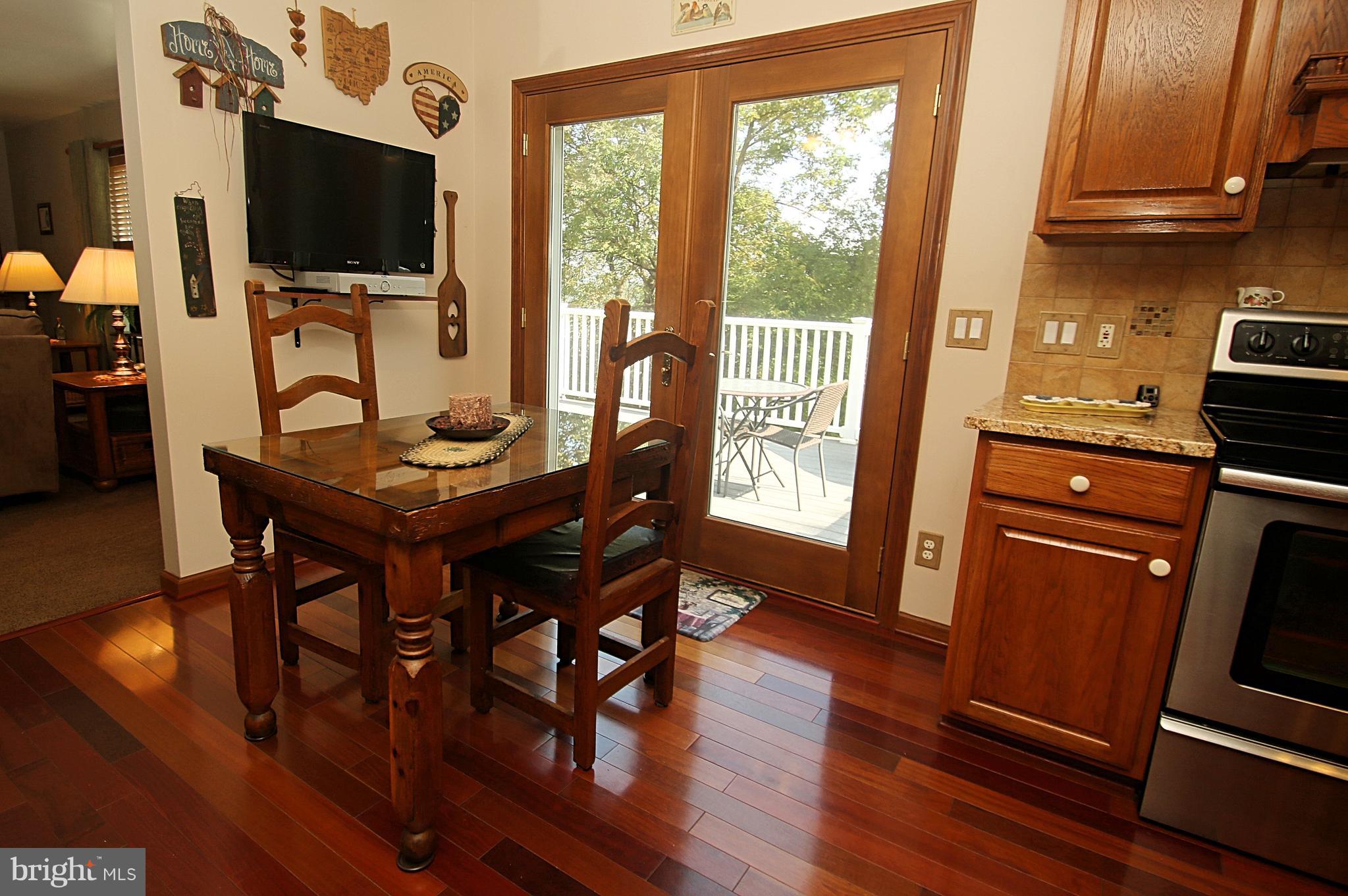 164 Hardt Hill Road Bechtelsville, PA 19505 - Photo 6 of 46 Breakfast Area