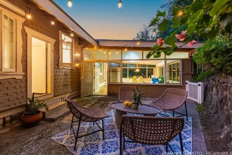 $2,999,000 | 2618 Ferdinand Avenue, Honolulu, HI 96822