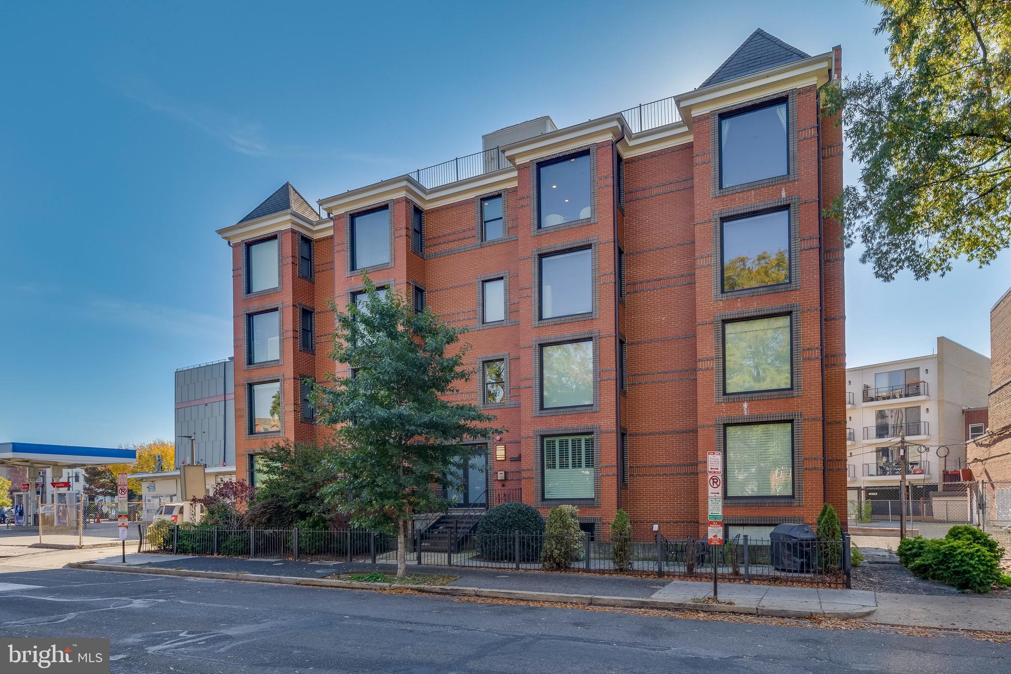 440 Rhode Island Avenue Northwest, Unit 201 Washington, DC 20001 - Photo 3 of 42