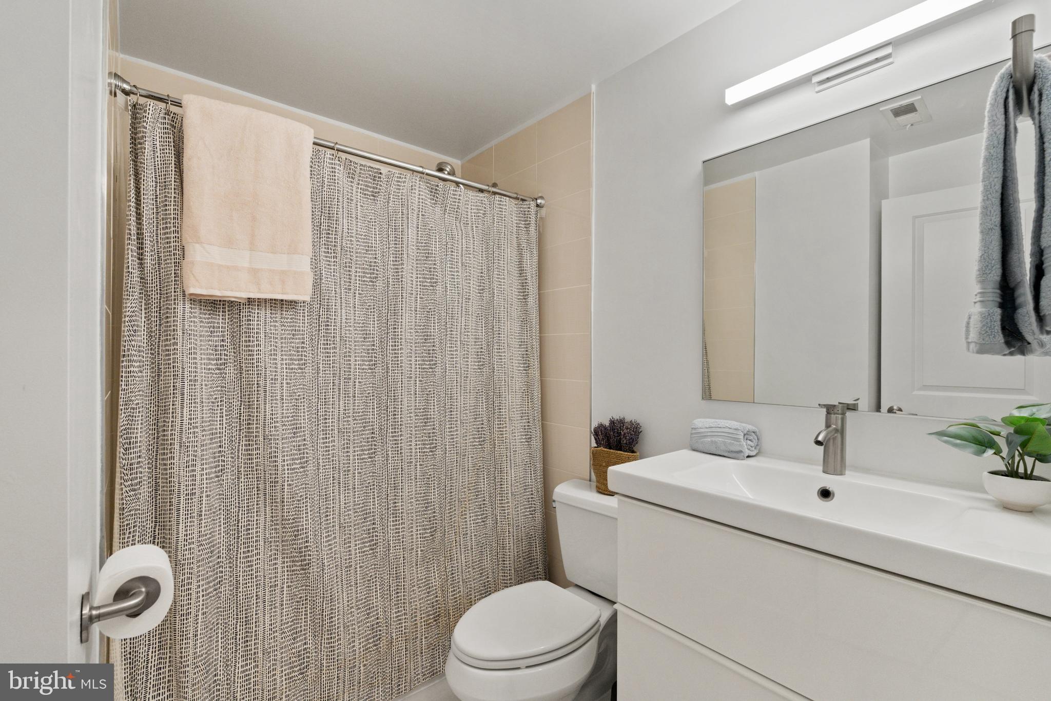 440 Rhode Island Avenue Northwest, Unit 201 Washington, DC 20001 - Photo 32 of 42