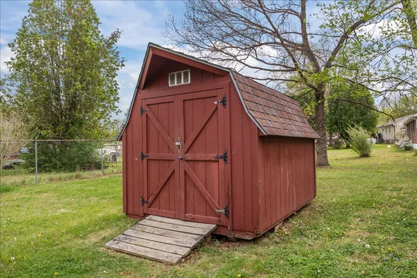 $285,000 | 118 A G Myatt Drive, Dickson, TN 37055