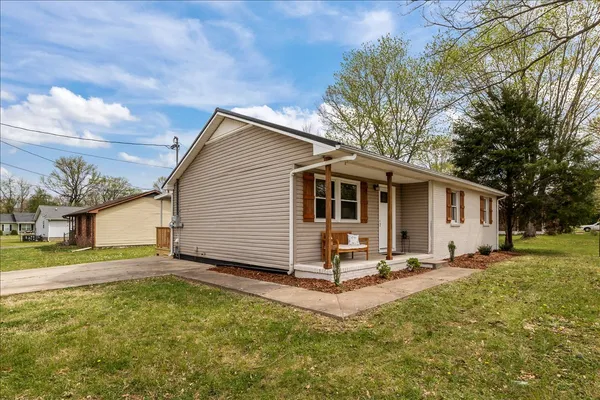 $285,000 | 118 A G Myatt Drive, Dickson, TN 37055
