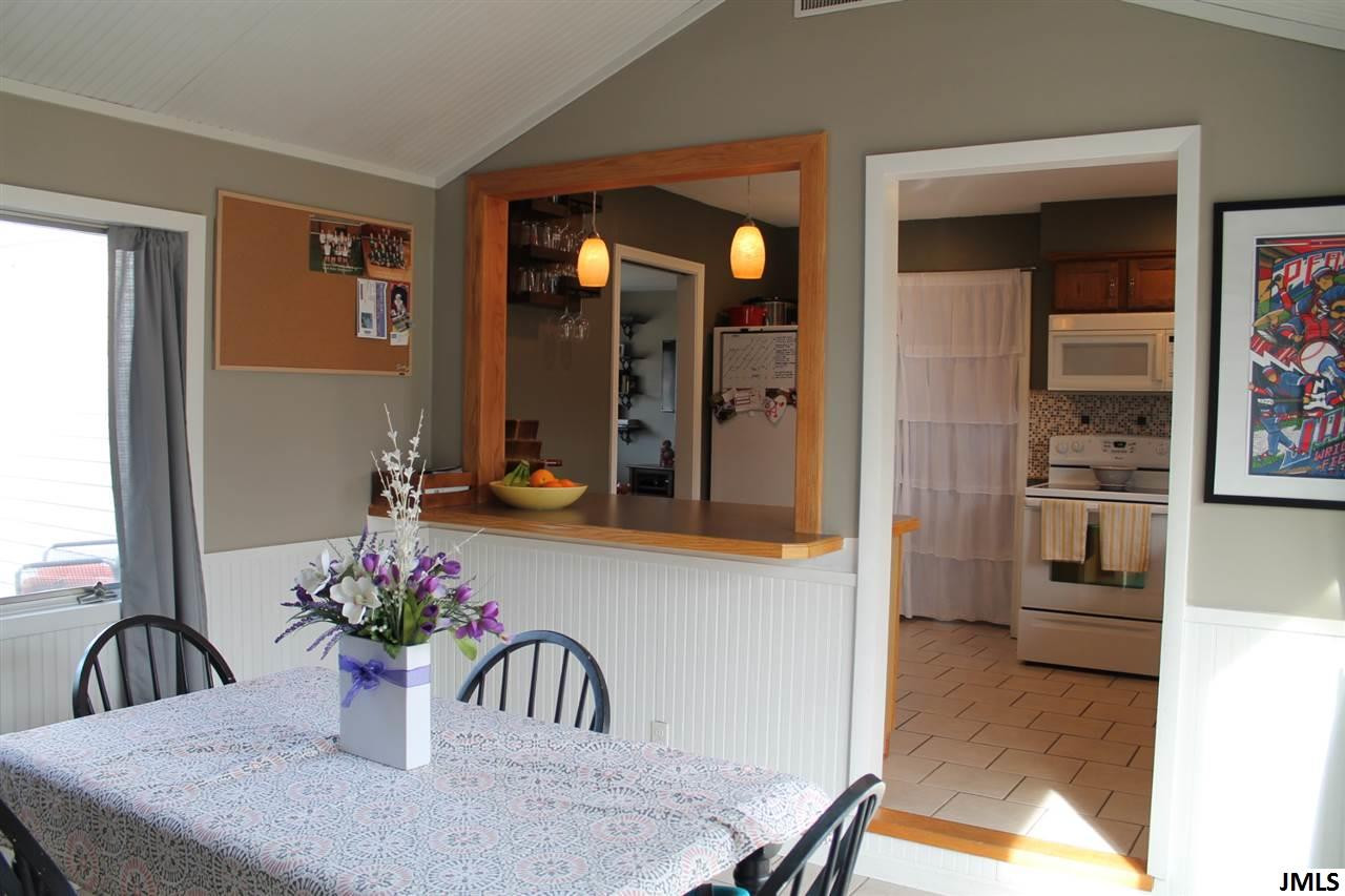 1513 Devonshire Road Jackson, MI 49203 - Photo 9 of 18 Photo 9