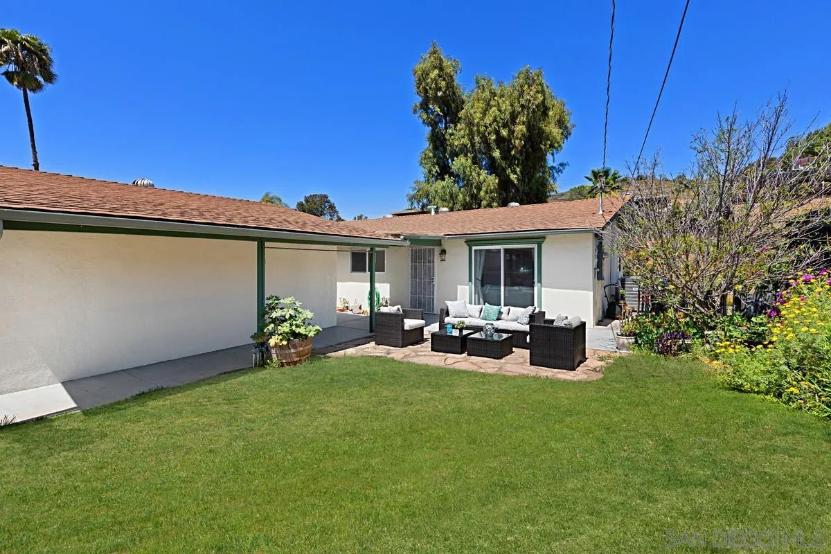 9109 Heatherdale Street Santee, CA 92071 - Photo 3 of 26 Gallery Image 3
