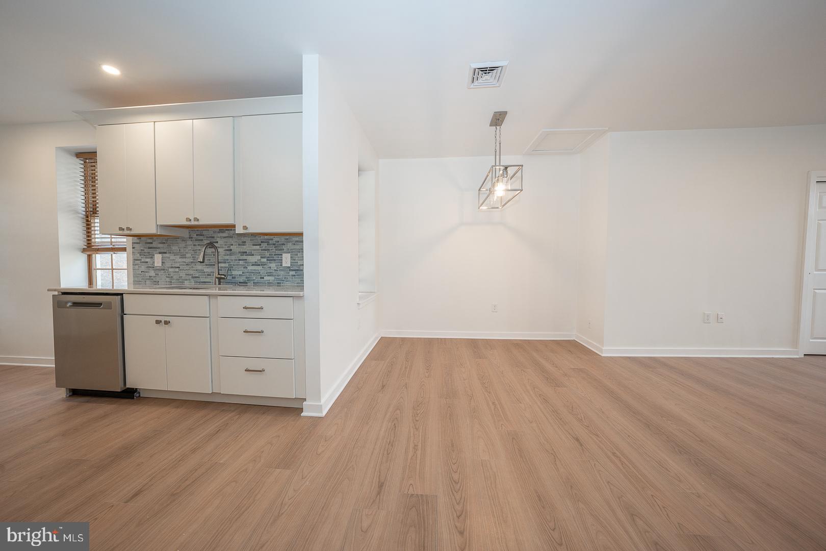42 North Waterloo Road, Unit 38 Devon, PA 19333 - Photo 10 of 31 Dining area