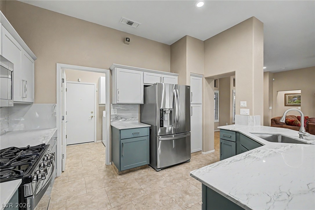 9904 Villa Ridge Drive Las Vegas, NV 89134 - Photo 2 of 35