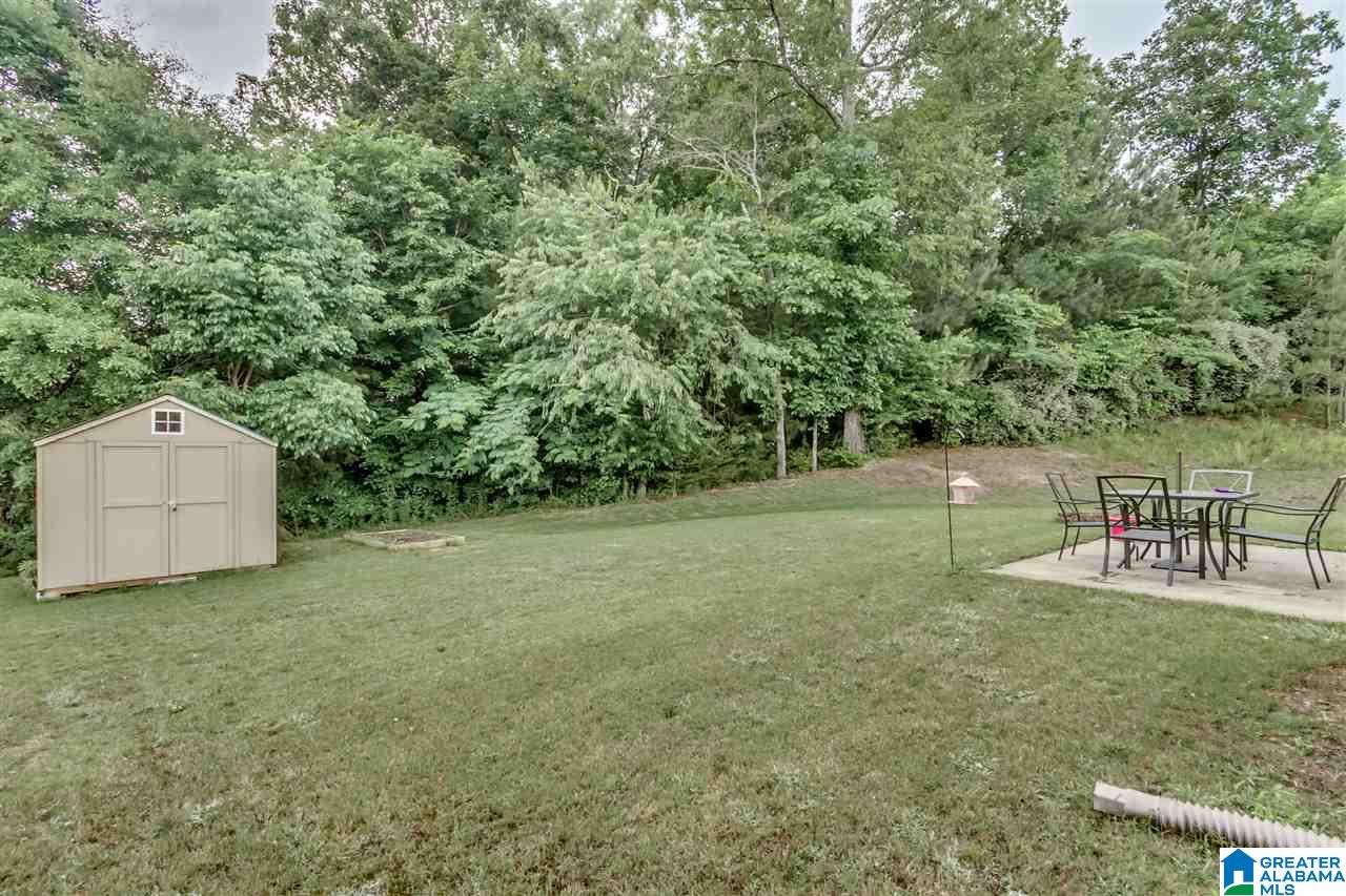 932 Valley Circle Leeds, AL 35094 - Photo 3 of 35