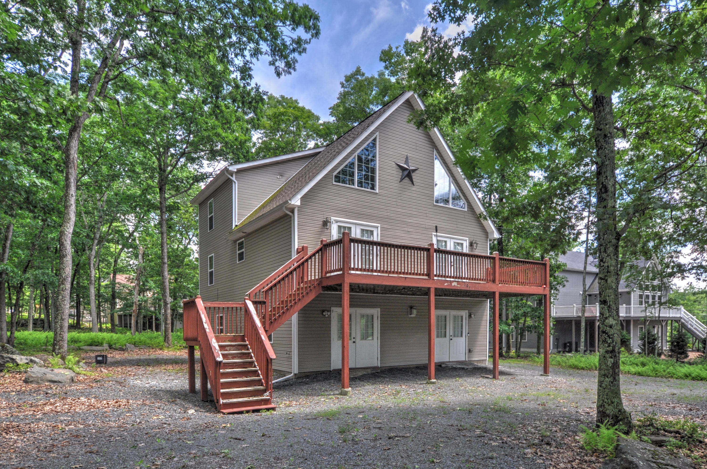 301 Lakeview Road Lackawaxen, PA 18435 - Photo 1 of 37 1-Exterior