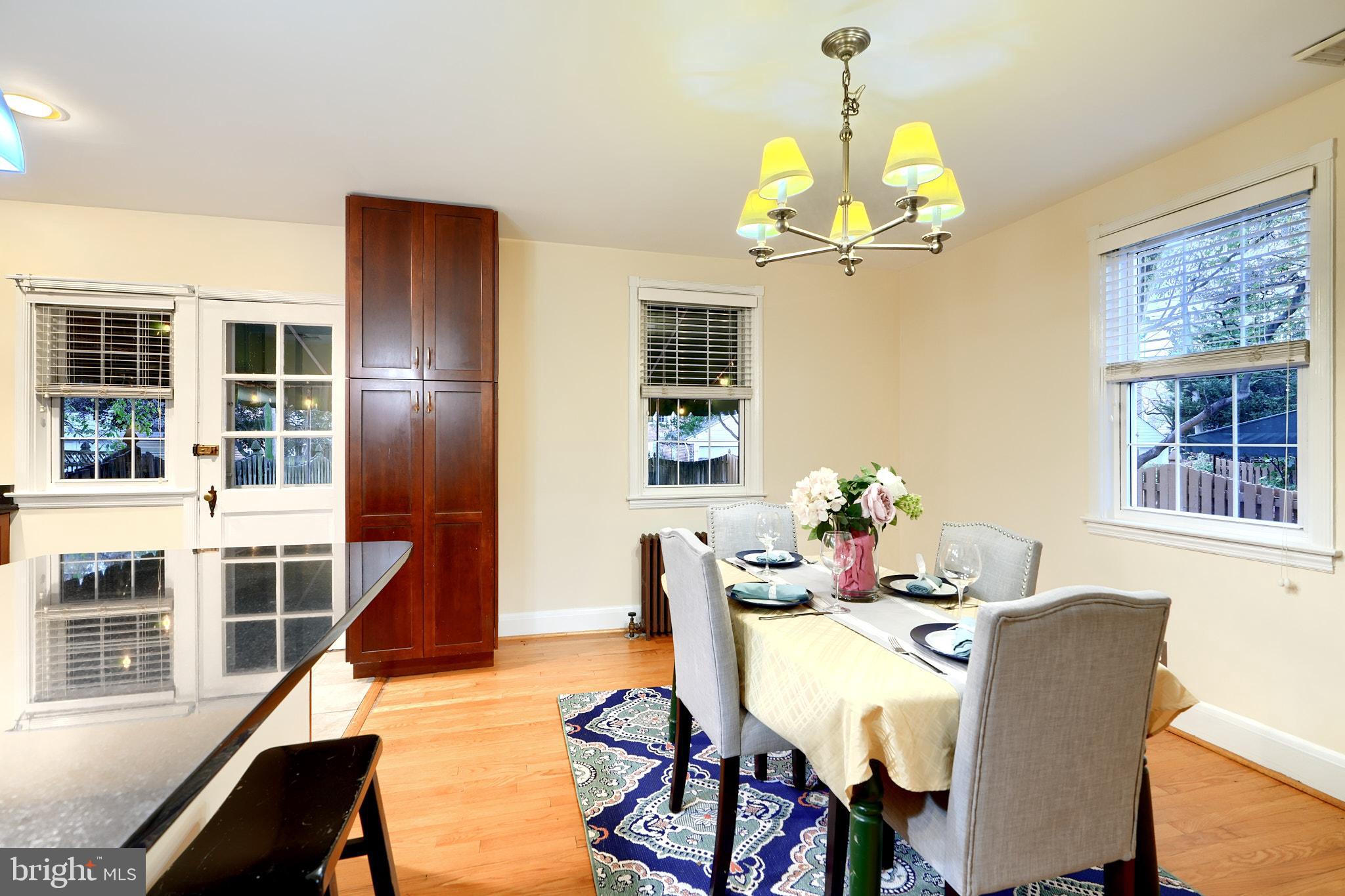 87 Murdock Road Baltimore, MD 21212 - Photo 15 of 48 Recessed and under cabinetry lighting!