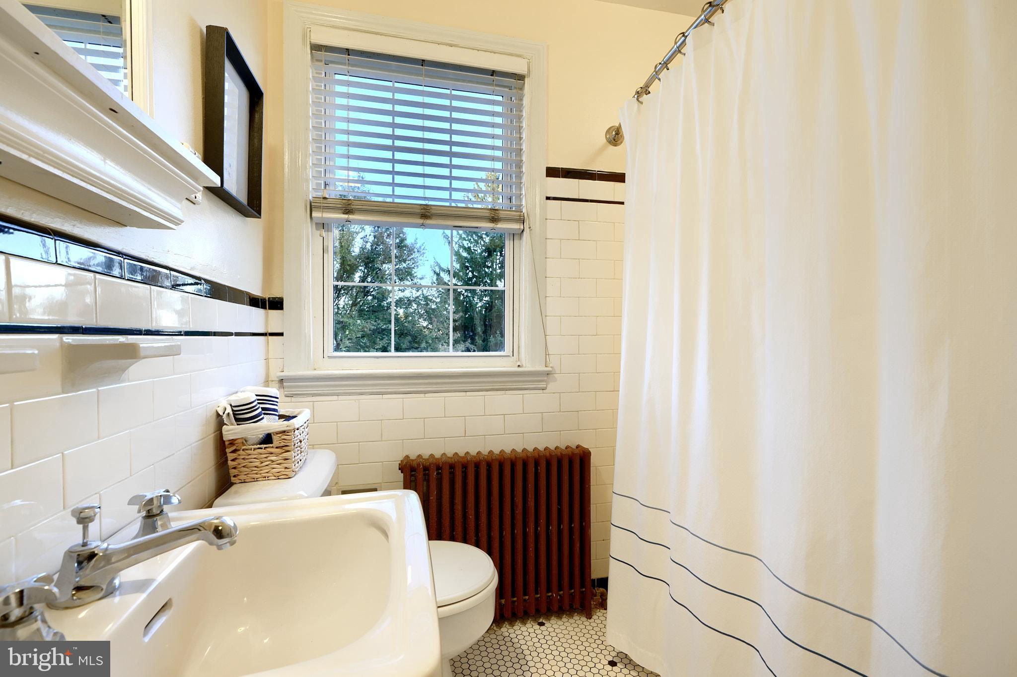 87 Murdock Road Baltimore, MD 21212 - Photo 31 of 48 Another view-timeless style!