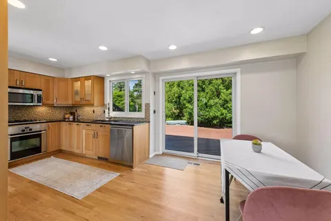 $435,000 | 7920 West 107th St Circle, Bloomington, MN 55438