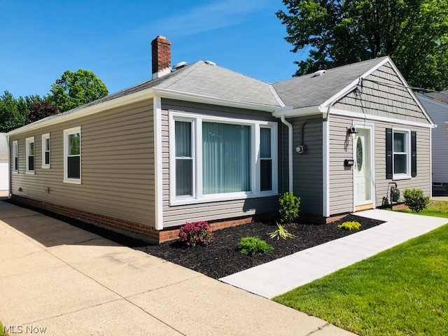 31802 Densmore Road Willowick, OH 44095 - Photo 3 of 32