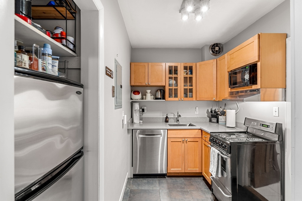 922 Beacon Street, Unit 44 Boston, MA 02215 - Photo 4 of 22