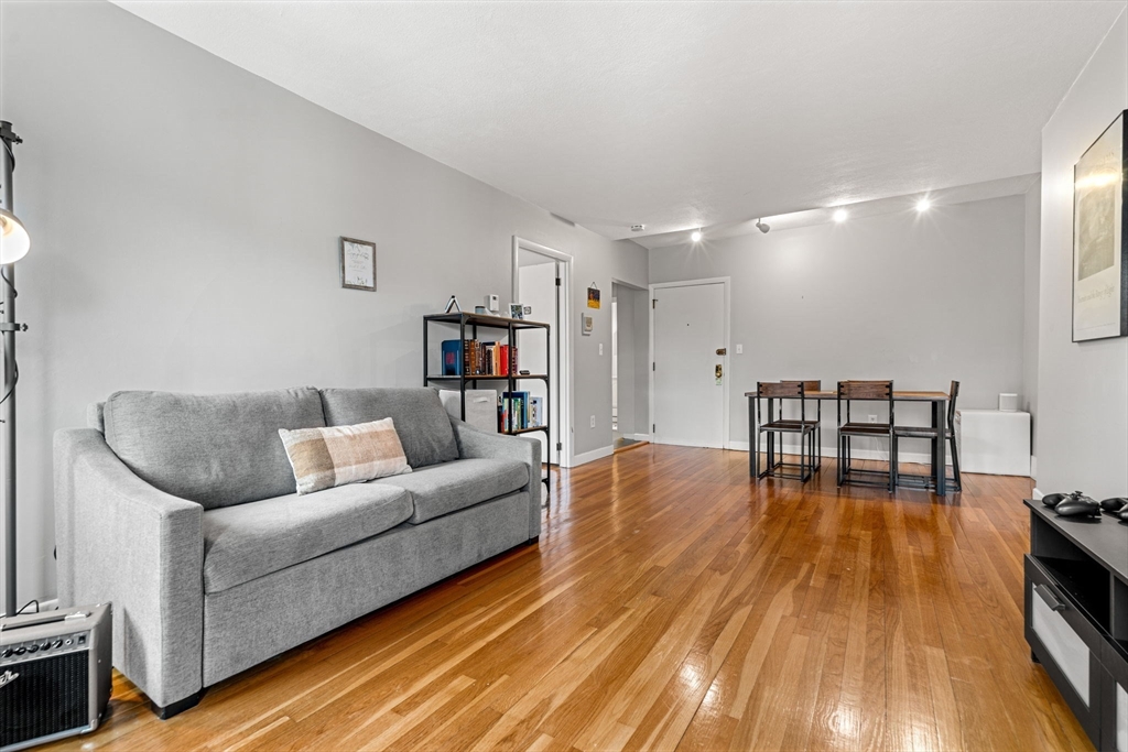 922 Beacon Street, Unit 44 Boston, MA 02215 - Photo 10 of 22