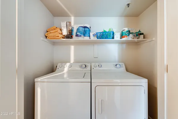 $2,100 | 2025 East Campbell Avenue, Unit 255, Phoenix, AZ 85016